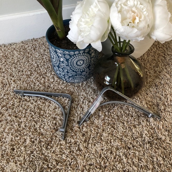Other - Wall shelf Mounts | Silver, with hardware Other - Wall shelf Mounts | Silver, with hardware